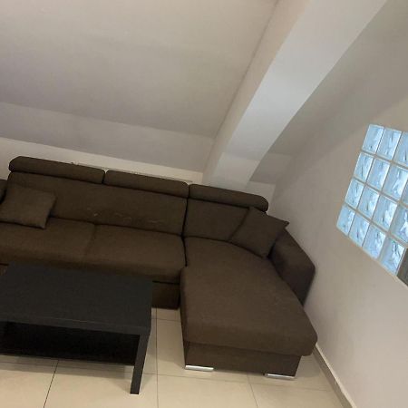 Chez Ana Daire Otopeni Dış mekan fotoğraf