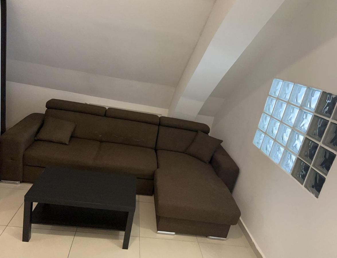 Chez Ana Daire Otopeni Dış mekan fotoğraf